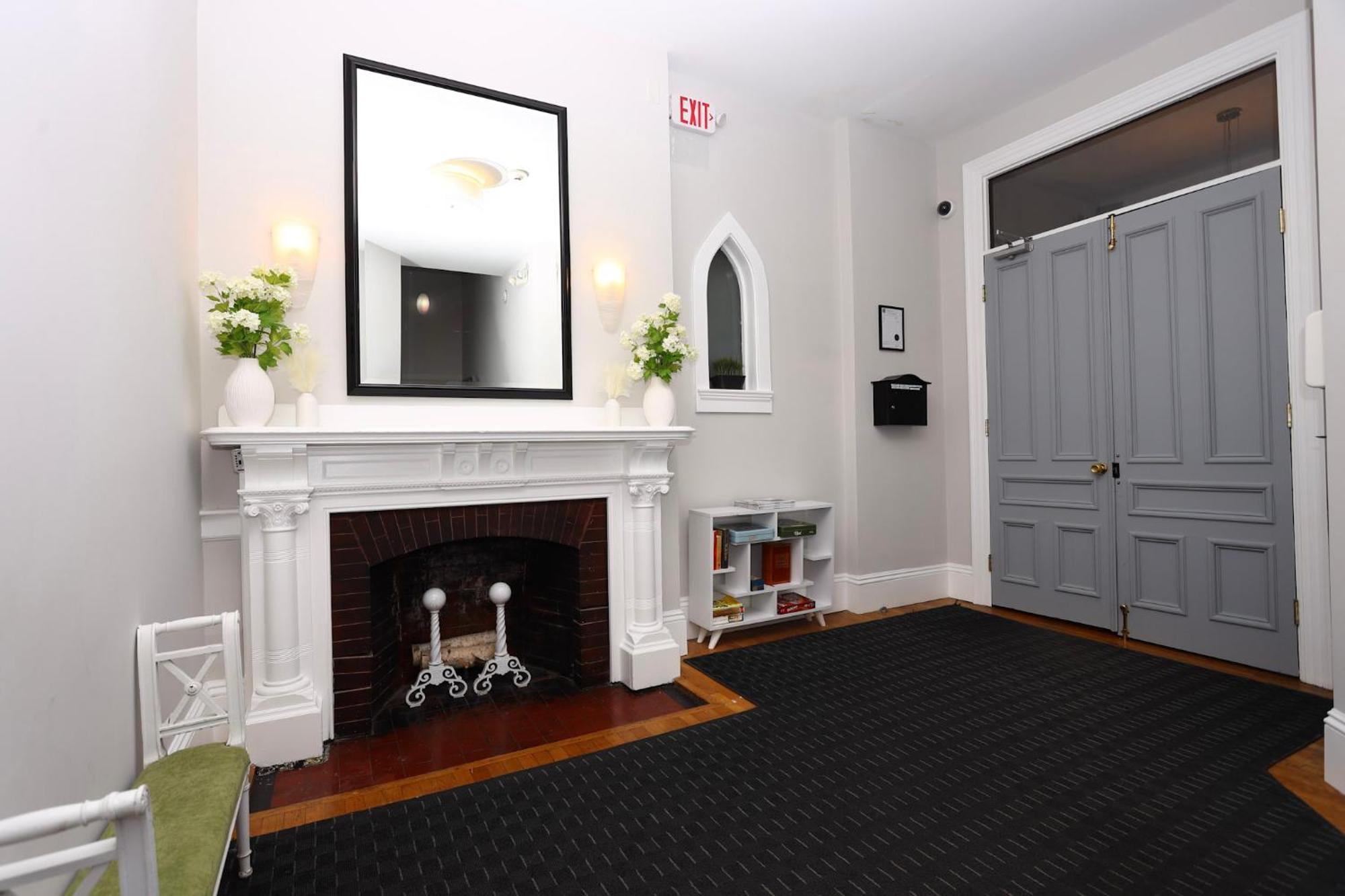 Stylish Studio On Newbury St, This Is Boston! #12 外观 照片